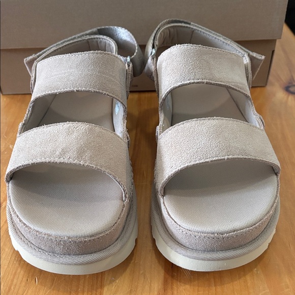 🐏Size 9 - NWT: UGG - Women’s Goldenstar Glide Sandals - Picture 6 of 16